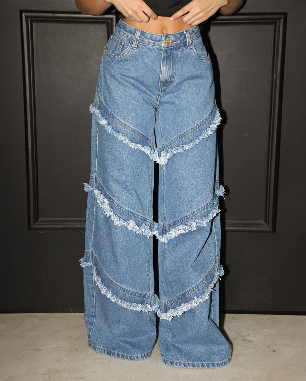 CALÇA JEANS WIDE RELAXED DESFIADA