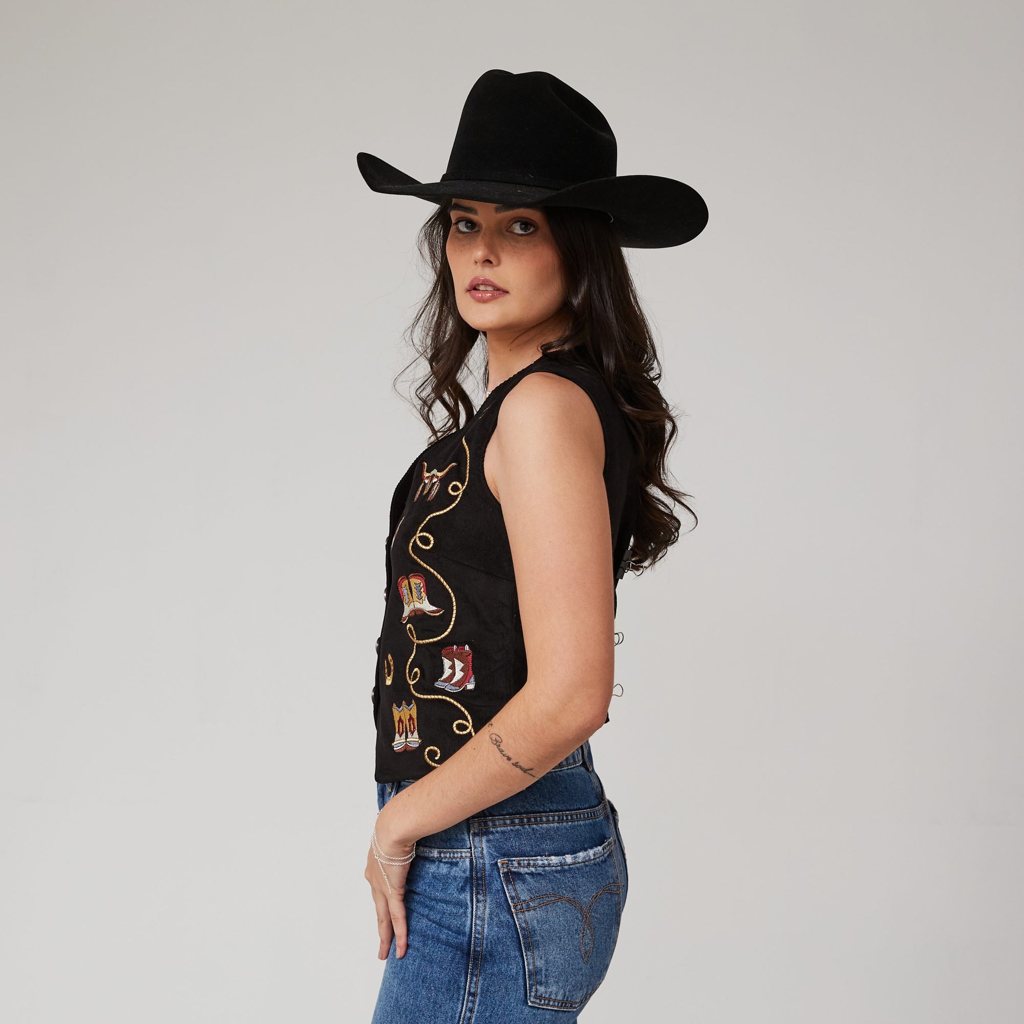 COLETE COUNTRY ROADS